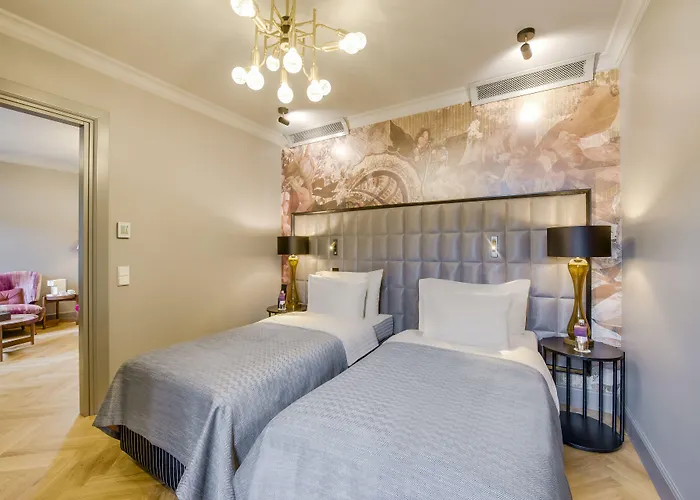 호텔 Grand Poet And By Semarah 5*