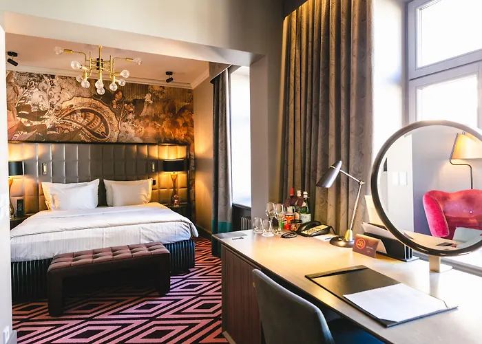 Grand Poet And By Semarah 리가