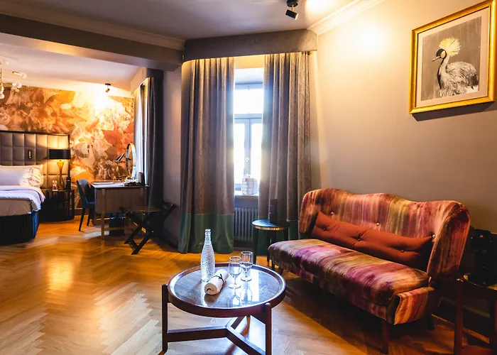 Grand Poet And By Semarah