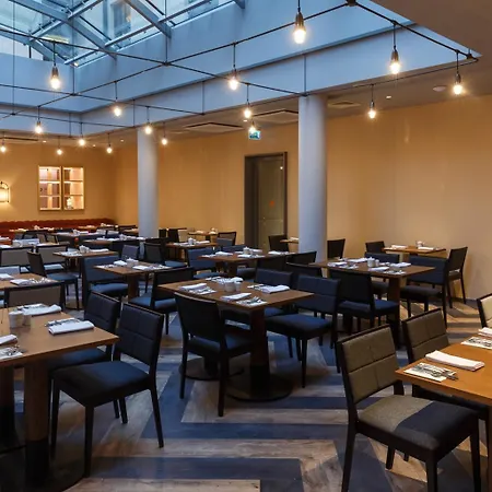 Grand Poet And By Semarah Готель