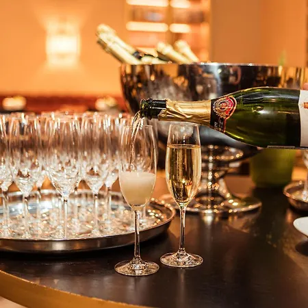 Grand Poet And By Semarah Готель 5*