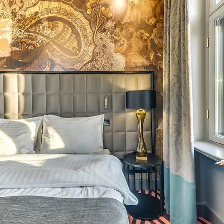 Grand Poet And By Semarah