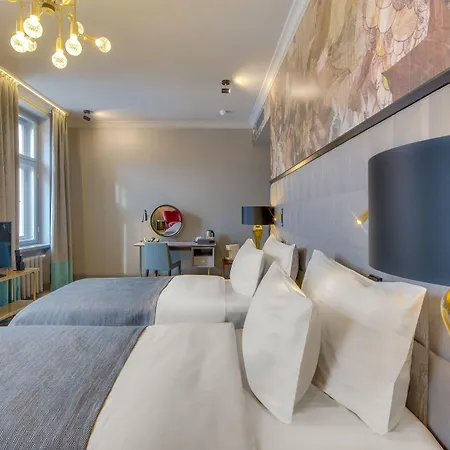 Grand Poet And By Semarah Рига