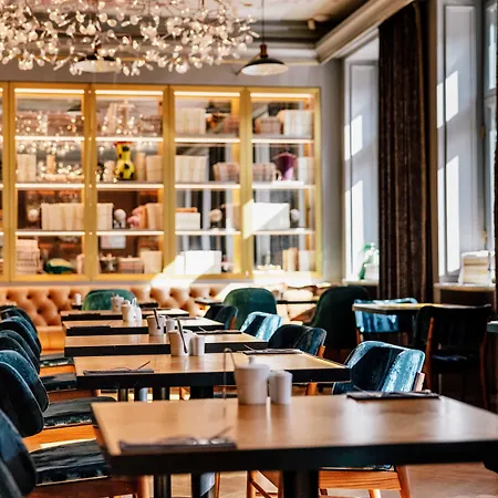 Grand Poet And By Semarah