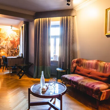 Grand Poet And By Semarah