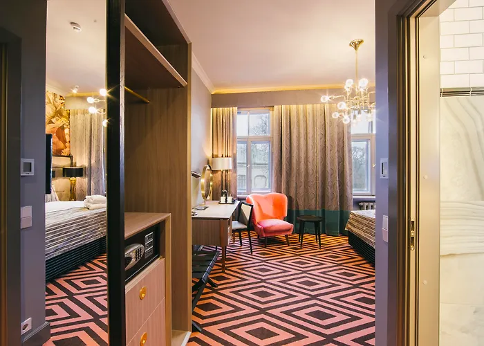 Grand Poet And By Semarah