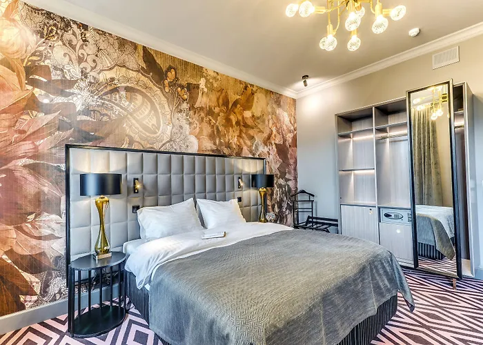 Grand Poet And By Semarah 5*