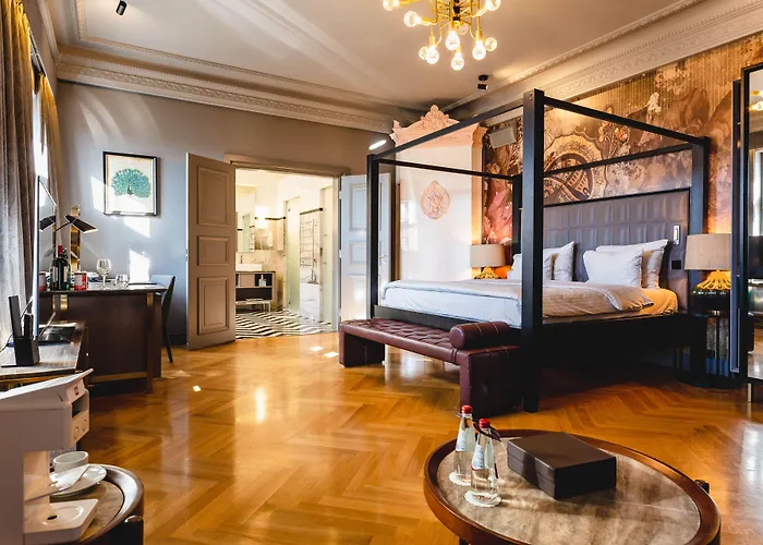 Hotel Grand Poet And By Semarah 5*