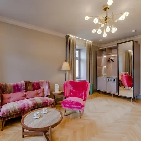 Hotel Grand Poet And By Semarah 5*
