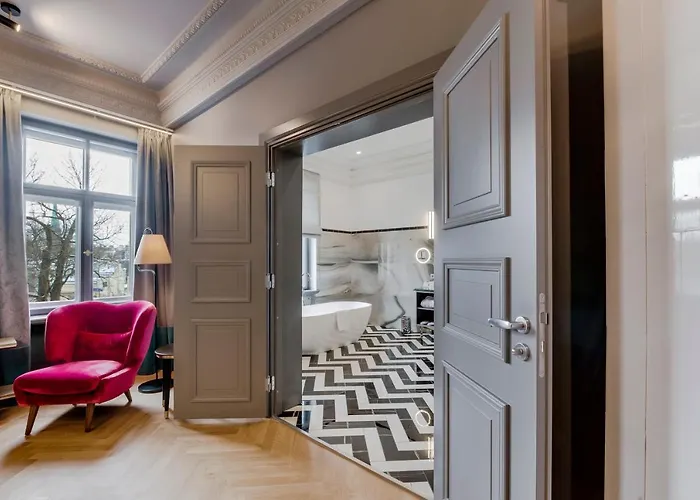 Hotel Grand Poet And By Semarah Riga