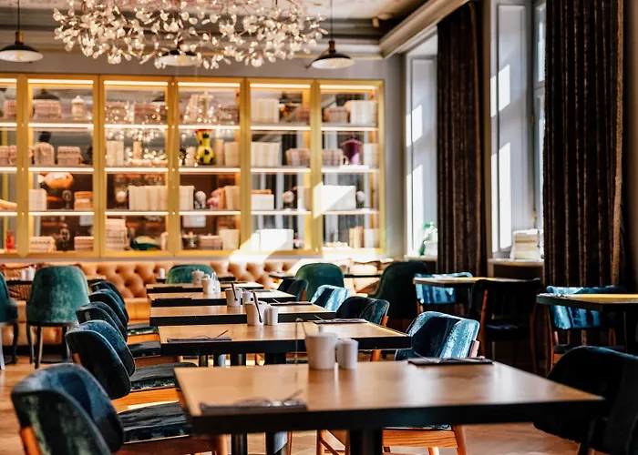 Grand Poet And By Semarah